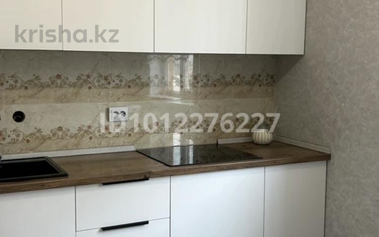 1-комнатная квартира · 35 м² · 8/12 этаж, мкр Акбулак, Байтерекова 87 — Напротив Алматы Арены за 27 млн ₸ в Алатауский р-н — фото 2