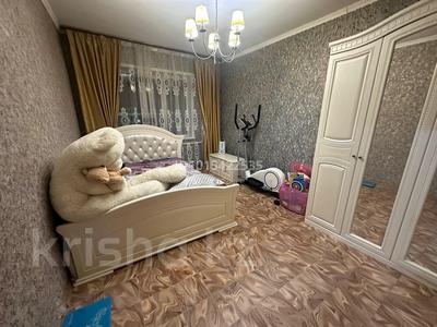 2-комнатная квартира · 60 м², мкр Юго-Восток, Пр Шахтеров за 250 000 ₸ в Караганде, Казыбек би р-н
