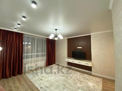 2-комнатная квартира, 57 м², 7/17 этаж, Жандосова 94А за 42.5 млн 〒 в Алматы, Бостандыкский р-н