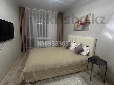 1-бөлмелі пәтер, 40 м², 8/9 қабат тәулік бойы, Береке 63, бағасы: 12 000 〒 в Костанае