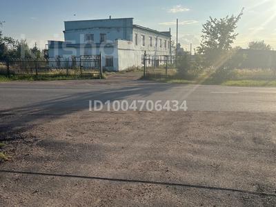 Свободное назначение, офисы, магазины и бутики, склады, азс, автосервисы и автомойки, общепит, салоны красоты, сельское хозяйство, бани, гостиницы и зоны отдыха, медцентры и аптеки, образование, развлечения · 800 м² за 30 млн ₸ в Макинске