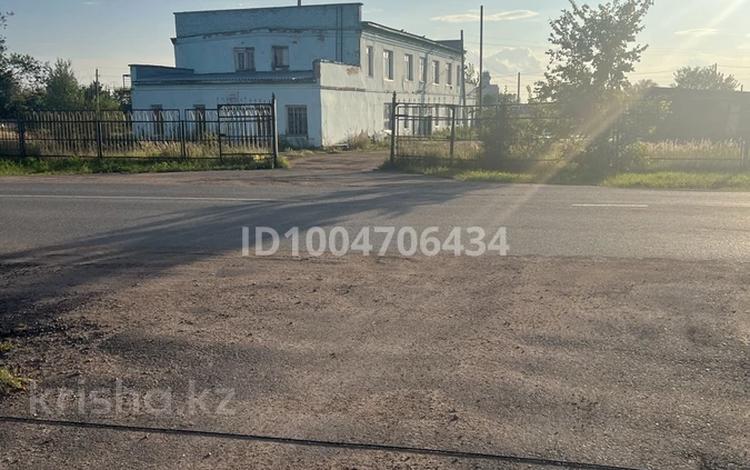Свободное назначение, офисы, магазины и бутики, склады, азс, автосервисы и автомойки, общепит, салоны красоты, сельское хозяйство, бани, гостиницы и зоны отдыха, медцентры и аптеки, образование, развлечения · 800 м² за 30 млн ₸ в Макинске — фото 2