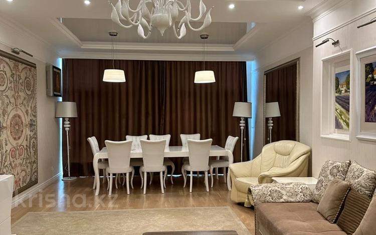 4-комнатная квартира · 200 м², ул. Арай 49 за 210 млн ₸ в Астане, Есильский р-н — фото 12