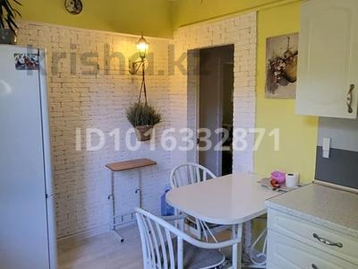 1-комнатная квартира · 40 м² · 1/3 этаж, Огарева 4 — 44 школа за 250 000 ₸ в Алматы, Турксибский р-н