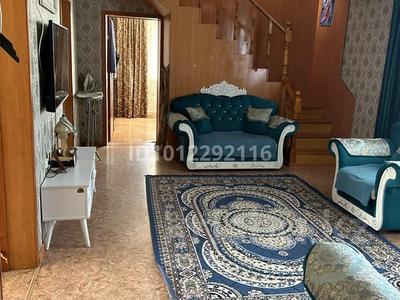 Жеке үй · 10 бөлме · 140 м² · 10 сот., Букар жырау 24а — Умаг супермаркет, бағасы: 35 млн ₸ в Аскара Токпанова (Казцик)