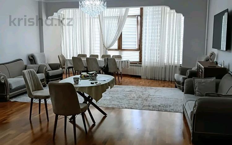 3-комнатная квартира · 120.3 м² · 3/9 этаж, мкр 12 за 37.5 млн ₸ в Актобе — фото 2