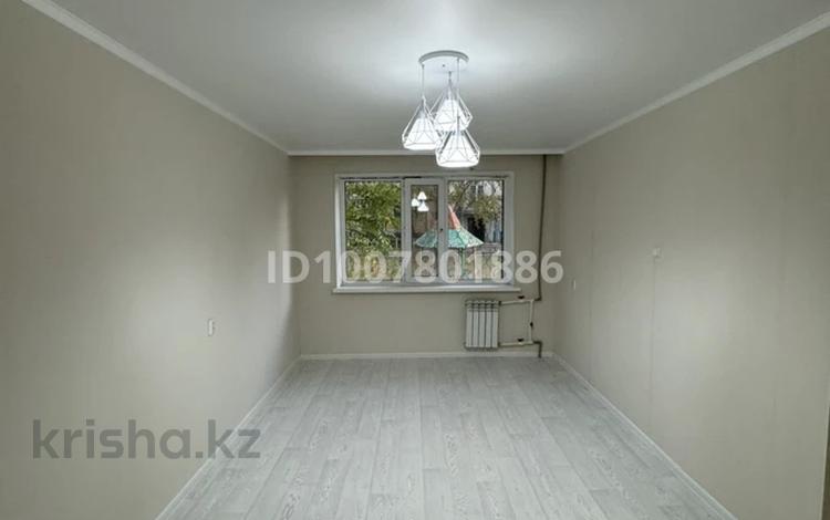 1-бөлмелі пәтер · 32 м² · 1/5 қабат, Республики, бағасы: 6 млн ₸ в Темиртау — фото 2