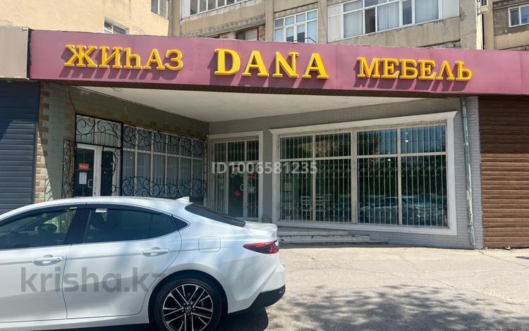 Еркін, кеңселер, дүкендер мен бутиктер, қоймалар, қоғамдық тамақтану орны, сұлулық салондары, медорталықтар мен дәріханалар · 270 м², бағасы: 700 000 ₸ в Таразе — фото 2