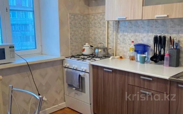 1-комнатная квартира · 34 м² · 4/5 этаж, Старый город, Жанкожа 8 за 10.5 млн 〒 в Актобе — фото 2
