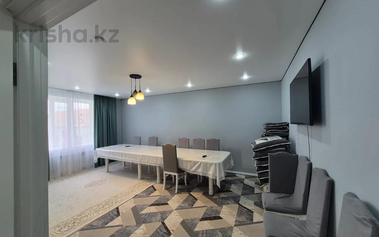 2-бөлмелі пәтер · 75 м² · 1/9 қабат, Самал 70, бағасы: 36.5 млн ₸ в Уральске — фото 2