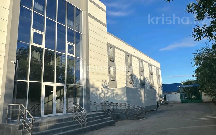 Свободное назначение, офисы, медцентры и аптеки, образование · 2150 м² за 1.5 млрд ₸ в Атырау — фото 2