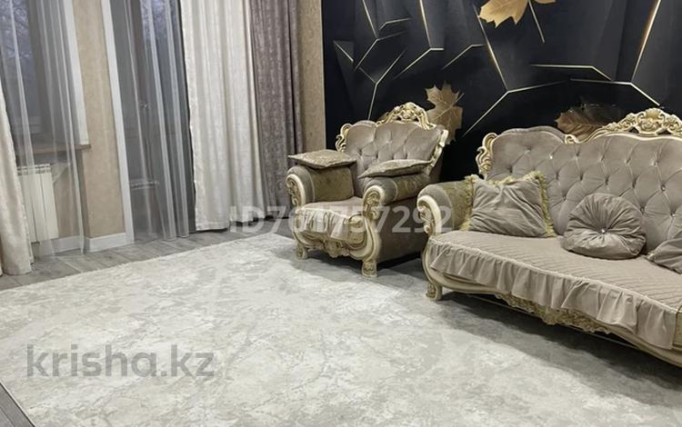 3-комнатная квартира · 75 м² · 3/5 этаж, мкр Новый Город, Пр. Бухар Жырау 38 а — ДК Горняков, обл акимат за 25 000 ₸ в Караганде, Казыбек би р-н — фото 22