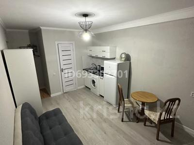 1-комнатная квартира, 18 м², 1/4 этаж помесячно, мкр №6 55 — Между Абая саина и Абай правда (алтынсарина) за 180 000 〒 в Алматы, Ауэзовский р-н