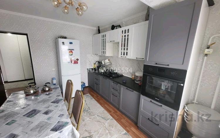 2-бөлмелі пәтер · 60 м² · 6/9 қабат, Кызылжарская 21, бағасы: 27.5 млн ₸ в Уральске — фото 2
