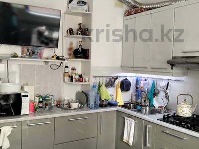 1-комнатная квартира · 50 м² · 2/5 этаж, мкр Нурсая 96 за 14.5 млн 〒 в Атырау