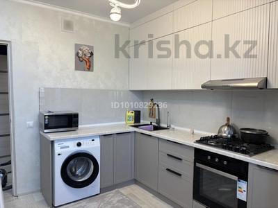 2-комнатная квартира · 60 м² · 8/9 этаж, Молодежная 3 — 31 школа за 180 000 ₸ в Уральске