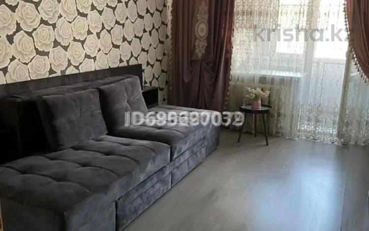 2-комнатная квартира, 60 м², 5/5 этаж посуточно, Камзина 10 за 12 000 〒 в Павлодаре — фото 2