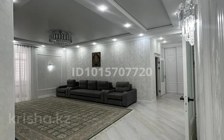 5-бөлмелі пәтер · 150 м² · 1/7 қабат, 16-ш/а. 33/3, бағасы: 55 млн ₸ в Актау, 16-й мкр  — фото 2