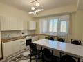 2-бөлмелі пәтер · 78 м² · 9/13 қабат, мкр Аксай-5, Садвакасова 3б, бағасы: 53 млн ₸ в Алматы, Ауэзовский р-н