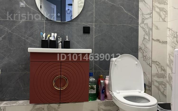 2 бөлме · 41 м² · 4/9 қабат, Толе би 25, бағасы: 70 000 ₸ в Астане — фото 2