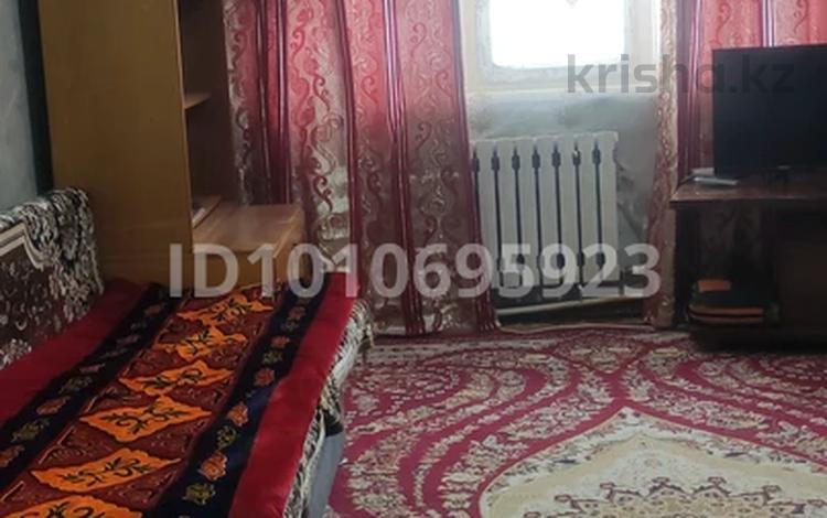 4-комнатная квартира · 62 м² · 1/5 этаж, 3 м-он 1 — Рынок на 3 м-не (кольцо) за 13 млн ₸ в Абае — фото 2
