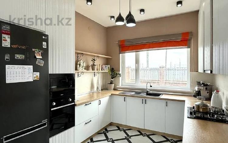 Отдельный дом · 3 комнаты · 90 м² · 8 сот., мкр Байтак-3, Водников-3 за 27 млн 〒 в Атырау, мкр	Байтак-3 — фото 3