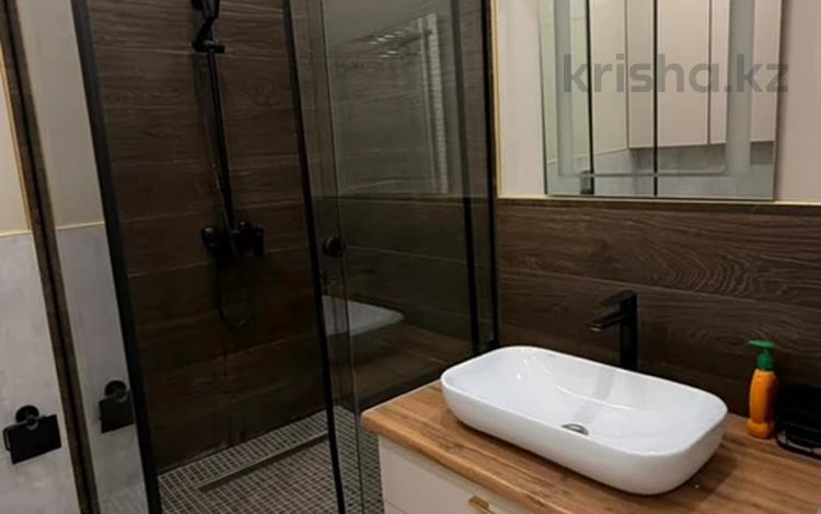 2-бөлмелі пәтер · 75 м² · 17 қабат, Достык 8/2, бағасы: 500 000 ₸ в Астане, Есильский р-н — фото 2