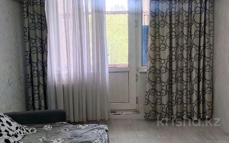 4-комнатная квартира · 62 м² · 4/5 этаж, Абая за 16.5 млн ₸ в Уральске — фото 2