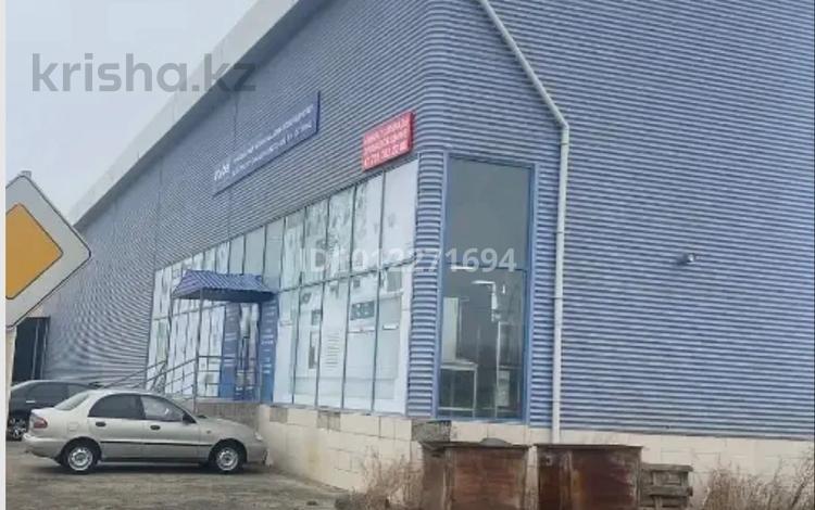 Өнеркәсіптік база · 710 сотық, мкр Центральный 8в, бағасы: 300 млн 〒 в Атырау — фото 2