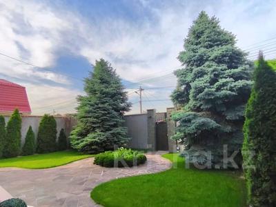 Отдельный дом · 8 комнат · 400 м² · 11.2 сот., мкр Горный Гигант за 610 млн ₸ в Алматы, Медеуский р-н
