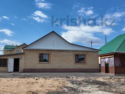 Отдельный дом · 4 комнаты · 180 м² · 10 сот., 1-я Речная 26 за 37 млн ₸ в Костанае