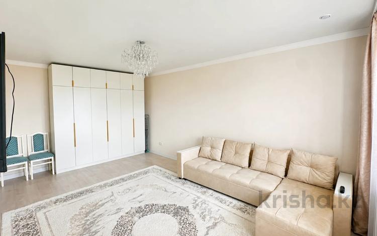 1-комнатная квартира · 50 м² · 3/5 этаж, мкр. Алтын орда за 19.5 млн ₸ в Актобе — фото 3