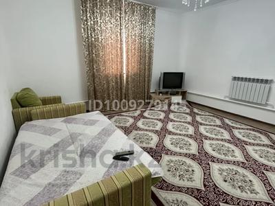 Отдельный дом · 2 комнаты · 50 м², Жарбосынова — Рядом ТРЦ Байзар за 120 000 〒 в Атырау