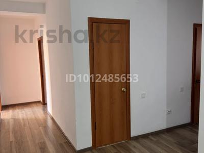 2-комнатная квартира · 77 м² · 6/9 этаж, мкр. Алтын орда, А.Молдагуловой 56Д/2 за 160 000 〒 в Актобе