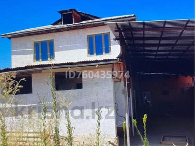 Отдельный дом · 7 комнат · 400 м² · 4 сот., Құрманғазы Көшесі 3/6 за 15 млн 〒 в Абае