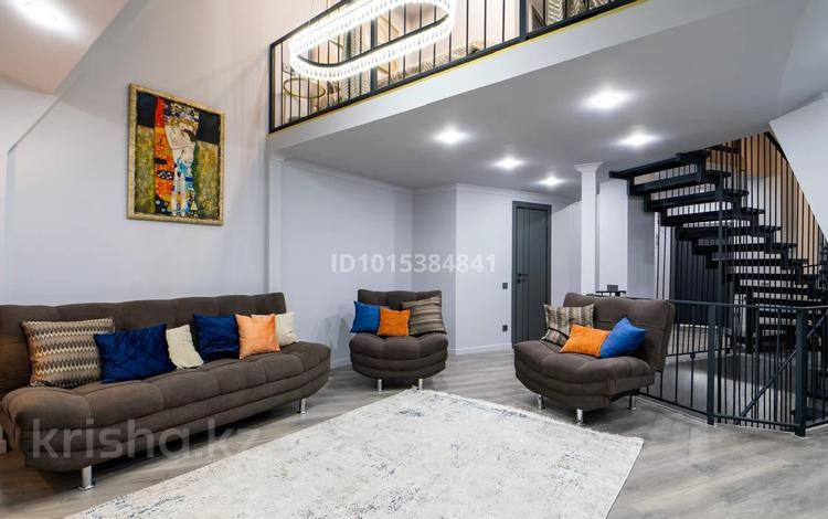 4-комнатная квартира · 148 м² · 33/33 этаж, Аль-фараби 9 5г за 90 000 ₸ в Алматы, Медеуский р-н — фото 2
