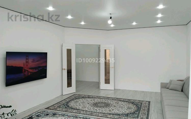 2-бөлмелі пәтер · 100 м² · 1/9 қабат, мкр. Алтын орда 19Г — Тауелсиздик - Халел Досмухамедов, бағасы: 45 млн ₸ в Актобе — фото 2