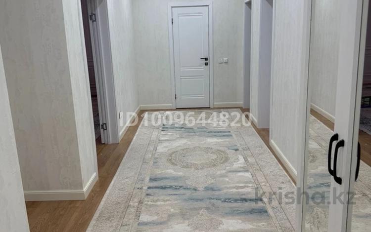 3-бөлмелі пәтер · 110 м² · 4/9 қабат, мкр Нурсая, Таумуш Жумагалиев 15, бағасы: 46.5 млн ₸ в Атырау — фото 2