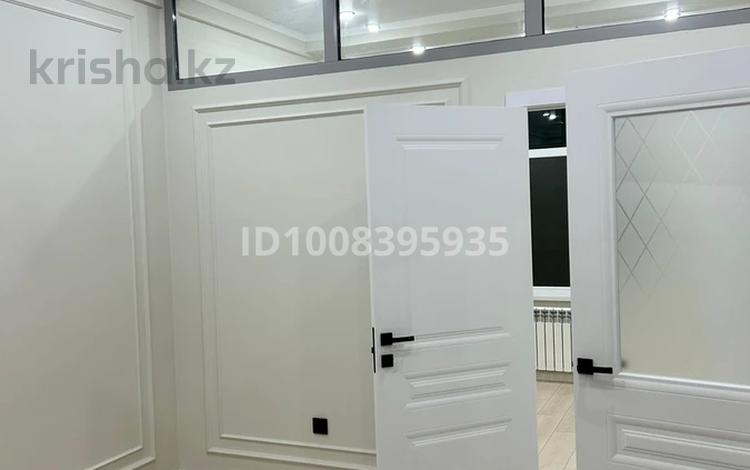 2-комнатная квартира · 44.5 м² · 4/9 этаж, мкр Туран , Байдибек би 5/2 за 25 млн ₸ в Шымкенте, Каратауский р-н — фото 2