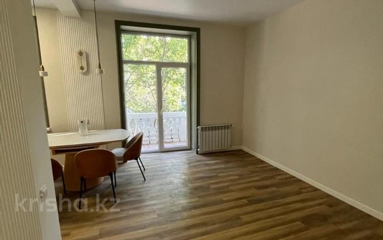 2-бөлмелі пәтер · 52 м² · 2/3 қабат, Жибек Жолы, бағасы: 52 млн ₸ в Алматы, Алмалинский р-н — фото 9