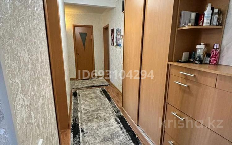 3-комнатная квартира, 68 м², 6/10 этаж, бекхожина 17 за 28 млн 〒 в Павлодаре — фото 2