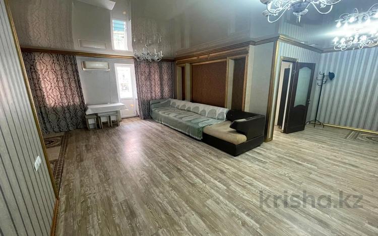 2-комнатная квартира · 60 м² · 1/9 этаж, Азербаева 6 за 250 000 ₸ в Астане, Сарайшык р-н — фото 2