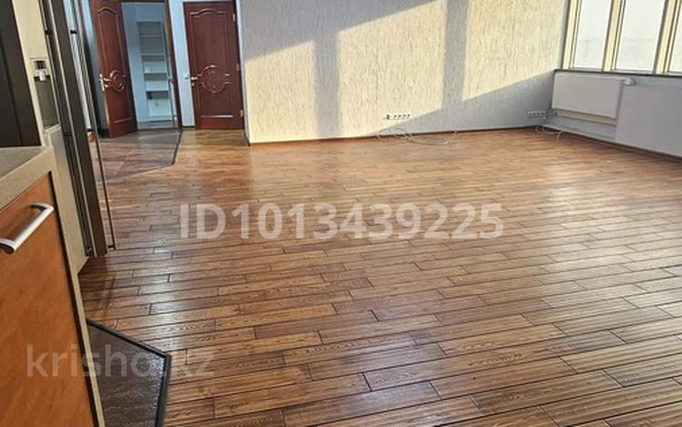 2-бөлмелі пәтер · 90 м² · 18/30 қабат, Аль-Фараби 7, бағасы: 85 млн ₸ в Алматы, Бостандыкский р-н — фото 2