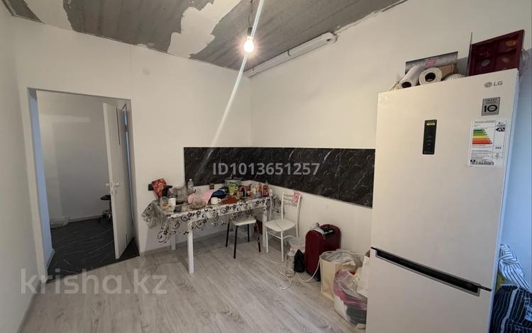 1-комнатная квартира · 40 м² · 5/9 этаж, Кордай 99 за 19.6 млн ₸ в Астане, Сарайшык р-н — фото 2