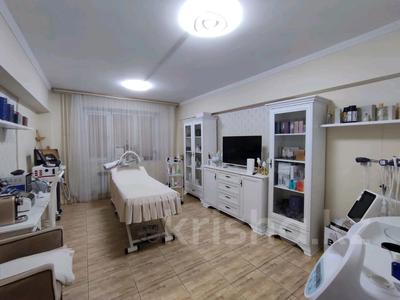 Салоны красоты · 70 м² за 120 млн ₸ в Алматы, Алмалинский р-н