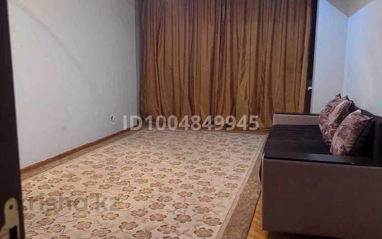 3-комнатная квартира · 70 м² · 2/5 этаж, Достык — Омарова за 350 000 ₸ в Алматы, Медеуский р-н — фото 2