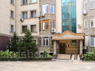 5-комнатная квартира, 130 м², 2/5 этаж помесячно, Есенберлина 155 за 700 000 〒 в Алматы, Медеуский р-н
