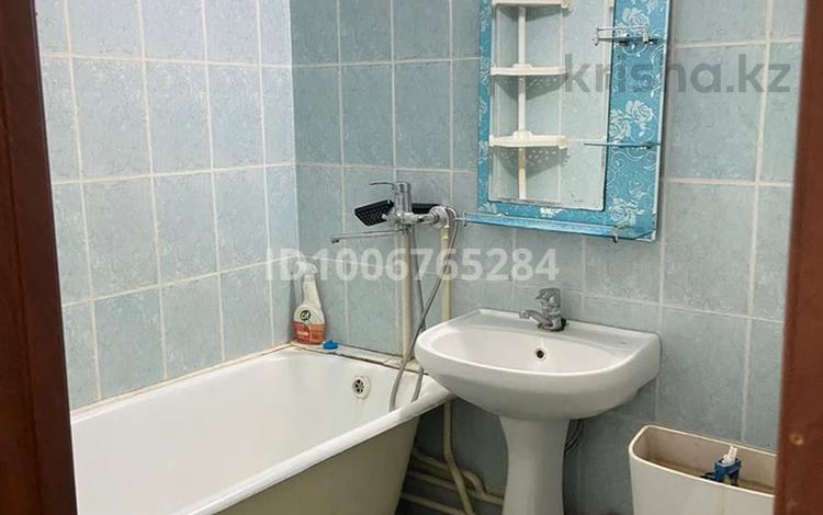 2-бөлмелі пәтер · 44.7 м² · 2/5 қабат, 6 мкр 12, бағасы: 100 000 ₸ в Таразе — фото 2