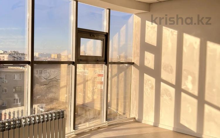 Свободное назначение, офисы, магазины и бутики, склады, салоны красоты · 30 м² за 165 000 ₸ в Атырау, мкр Центральный — фото 2