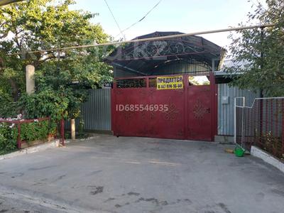 Продажа домов и дачи в Шымкенте: Отдельный дом · 4 комнаты · 100 м² · 6 сот., Жандосова 52 за 36 млн 〒 Отдельный дом · 4 комнаты · 100 м² · 6 сот., Жандосова 52 за 36 млн 〒 в Шымкенте, Аль-Фарабийский р-н